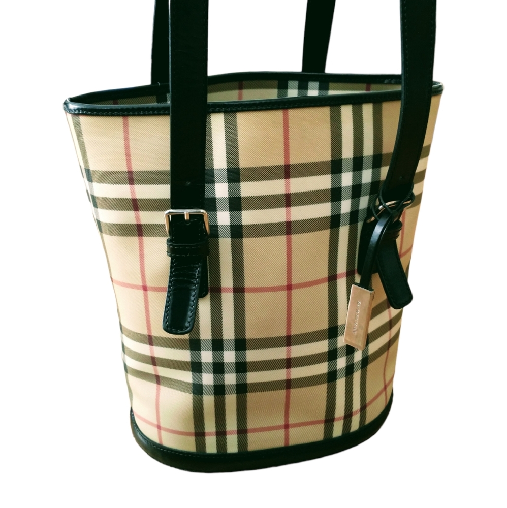 Burberry Nova Beige/Brown Check, Adjustable Strap Check Bucket Bag. - Picture 5 of 15